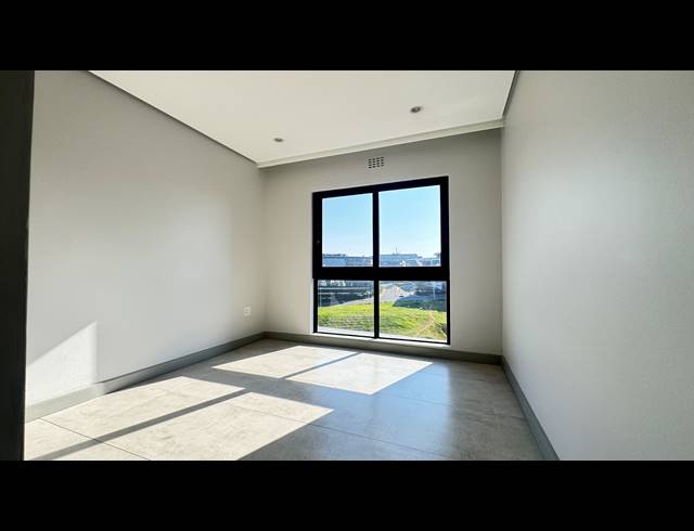 3 BEDROOM APARTMENT FOR SALE IN UMHLANGA RIDGE